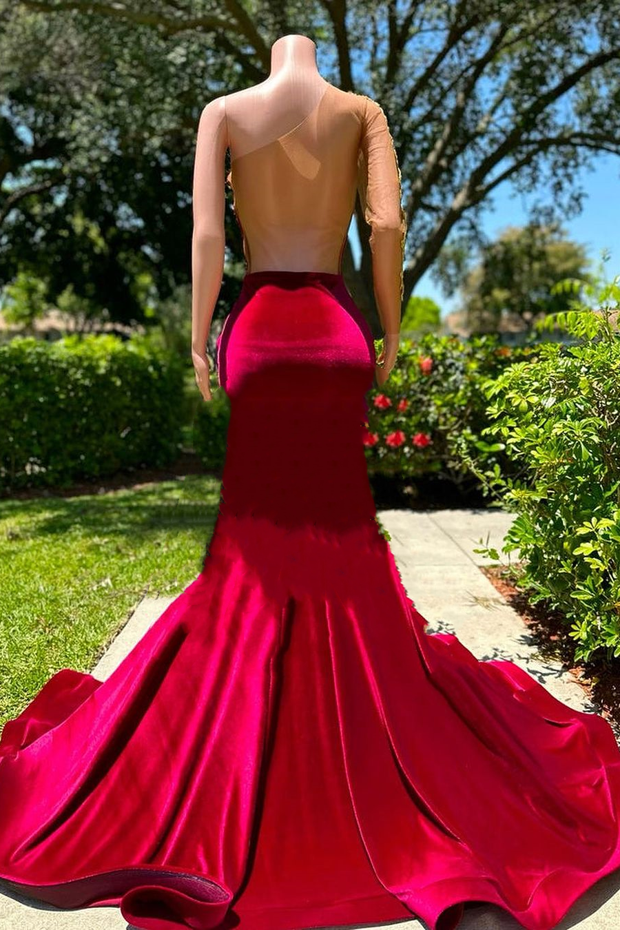 Gorgeous Long sleeves One shoulder Gold Appliques Burgundy Prom Party Dresses