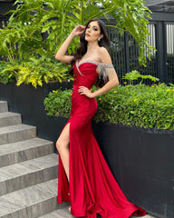 Amazing Column Satin Sweetheart Sleeveless Scarlet Evening Dress Featuring Rhinestone and Front Split