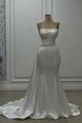 Fabulous Long White Mermaid Sleeveless Strapless Wedding Dress with Pearls