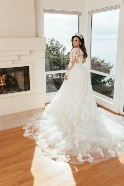 Beautuful A-Line Sweetheart Floor-Length Tulle Wedding Dress with Appliques