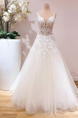 A-Line Lace Appliques Wedding Dress Tulle Bridal Gown