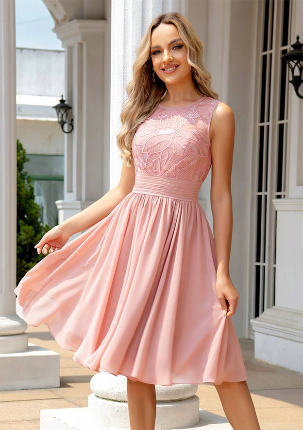 A-Line Scoop Neck Sleeveless Knee-Length Chiffon Prom Dress/Evening Dress with Appliqued Sequins