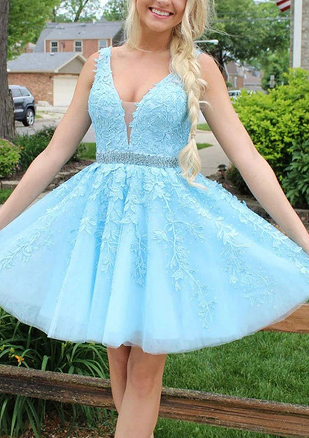 A-Line V-Neck Laced Tulle Short Homecoming Dress With Appliqued Beading