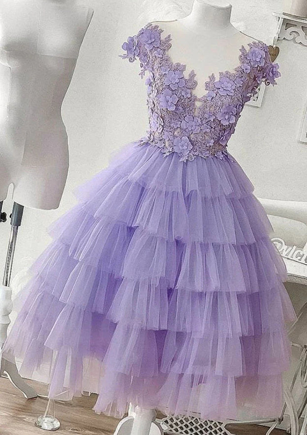 A-Line V-Neck Sleeveless Tulle Short Homecoming Dress with Applique