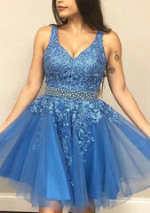 A-Line V-Neck Sleeveless Tulle Short/Mini Homecoming Dress With Appliqued Beading Laced