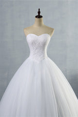 Affordable Strapless Sweetheart Tulle Wedding Dress Sleeveless Lace Appliques Bridal Gowns On Sale