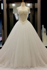 AffordableWhite Organza Pearl A-Line Wedding Dresses Sweetheart Beading Bridal Gowns On Sale