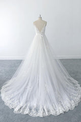 Amazing Ruffle Appliques Tulle A-line Wedding Dress On Sale