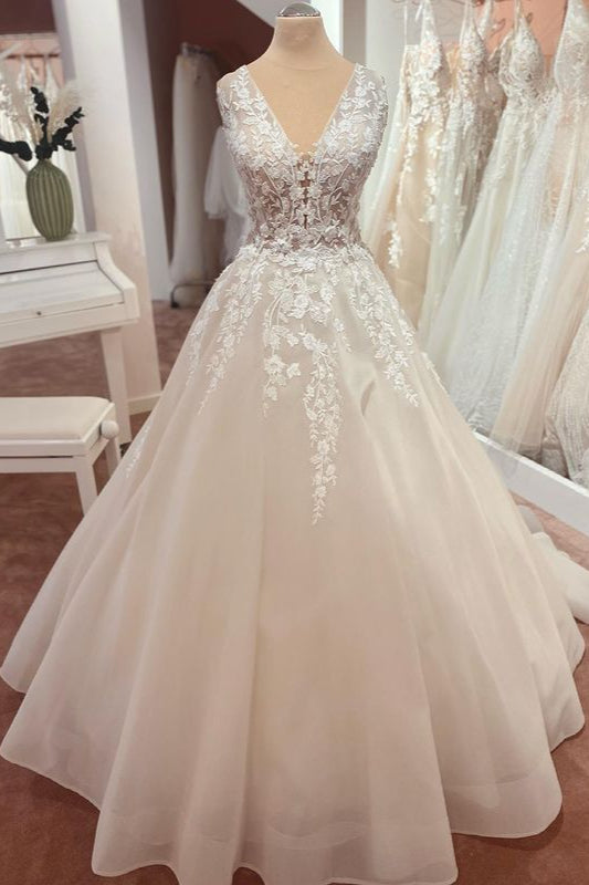 Appliques Lace Wedding Dress Sleeveless Tulle Online