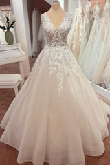 Appliques Lace Wedding Dress Sleeveless Tulle Online