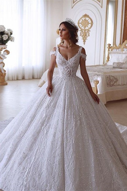 Ball Gown Wedding Dress V-Neck With Lace Appliques