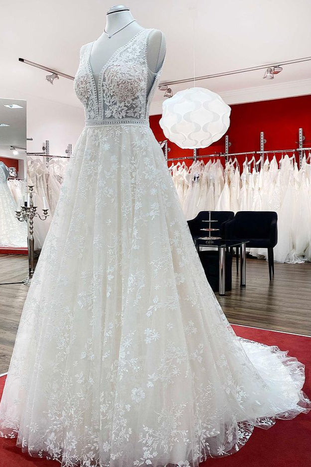 Beautiful Lace Appliques Tulle A-Line Wedding Dresses