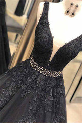 Black V-Neck Lace Prom Dress Long Sleeveless Evening Gowns With Beads