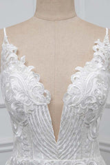 Boho Spaghetti Straps V-Neck Appliques Wedding Dresses White Sleeveless Bridal Gowns On Sale