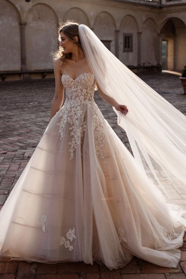 Champagne Sweetheart Wedding Dress Tulle With Lace Appliques