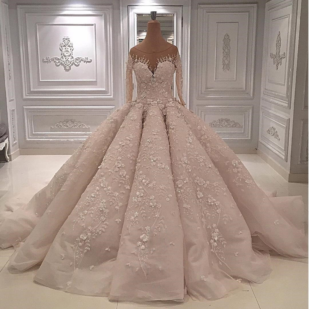 Chic Jewel Longsleeves A-line Wedding Dresses With Appliques Ivory Tulle Ruffles Bridal Gowns On Sale