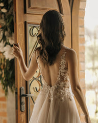 Chic A-Line Sleeveless Backless Wedding Dress with Floral Lace Accents