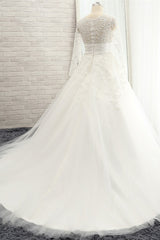 Chic Longsleeves Jewel A line Wedding Dresses White A line Tulle Bridal Gowns With Appliques Online