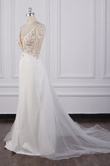 Chic Sheath White Satin V-neck Wedding Dress Tulle Lace Appliques Bridal Gowns Online