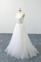 Chic Spaghetti Strap Appliques Tulle Wedding Dress On Sale