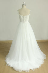 Chic Spaghetti Straps V-Neck Wedding Dresses White Tulle Appliques Bridal Gowns Online