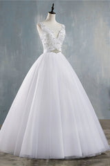 Chic Starps V-Neck Beadings Tulle Wedding Dress Sleeveless Appliques Bridal Gowns with Rhinestones