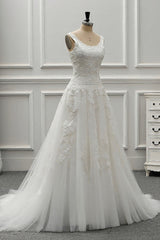 Chic Straps Jewel Tulle Lace Wedding Dress Sleeveless Appliques White Bridal Gowns On Sale