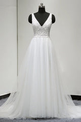 Chic Straps V-Neck White Tulle Lace Wedding Dress Sleeveless Ruffles Bridal Gowns On Sale