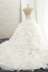 Chic Sweatheart White A line Wedding Dresses Sleeveless Tulle Bridal Gowns Online