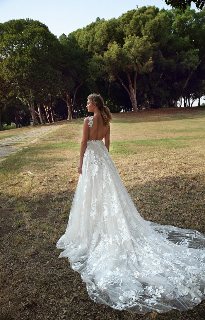 Deep V-Neck Appliques Wedding Dress Sleeveless Online