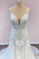 Delicate Lace Wedding Dress Straps Sleeveless Mermaid Bridal Gowns