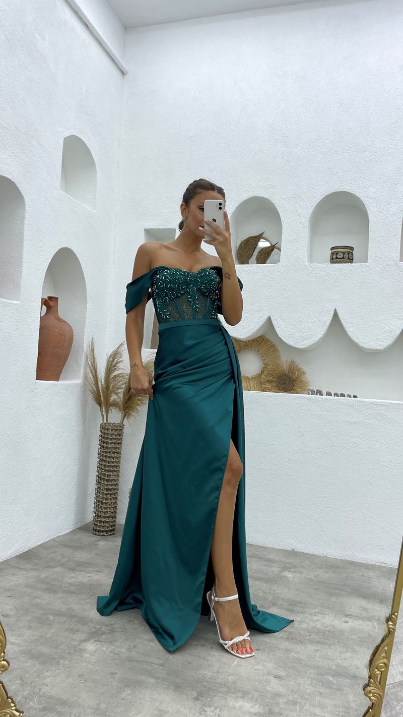 Beautiful Floor Length Off-The-Shoulder Sleeveless Mermaid Satin Prom Dress with Split