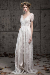 Elegant A-line Lace Wedding Dress Short Sleeves Appliques Bridal Gowns Online