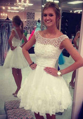 A-Line/Princess Bateau Short/Mini Lace Homecoming Dress with Beaded Details