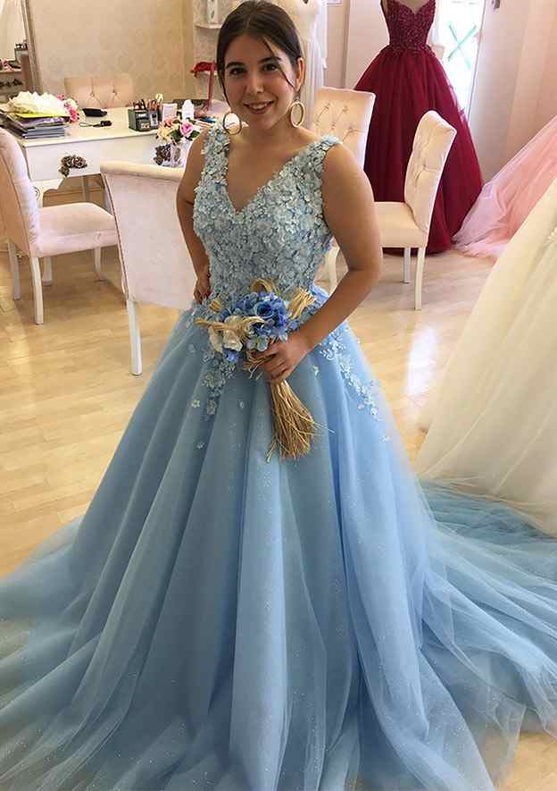 Elegant Ball Gown V-Neck Sleeveless Tulle Glitter Court Train Prom Dress/Evening Dress With Appliqued