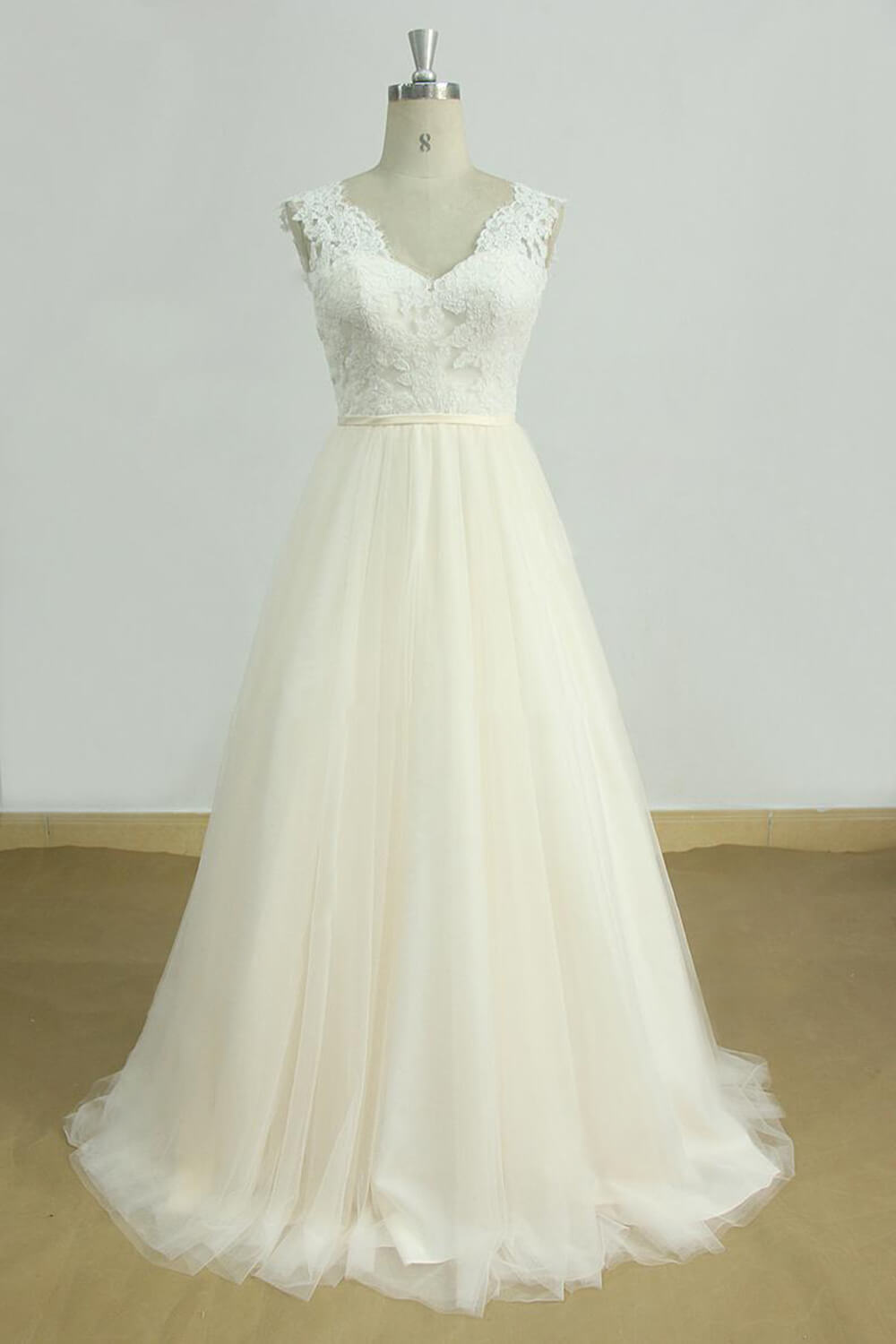 Elegant Lace Straps V-neck Appliques Wedding Dress Tulle Ruffles A-line Bridal Gowns On Sale