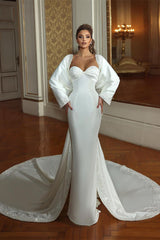 Elegant Long Mermaid Sweetheart Wedding Dress with Long Sleeves and Beading