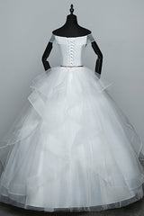 Elegant Off-the-Shoulder Organza Wedding Dress Sleeveless Ruffles Bridal Gowns with Beading Sash