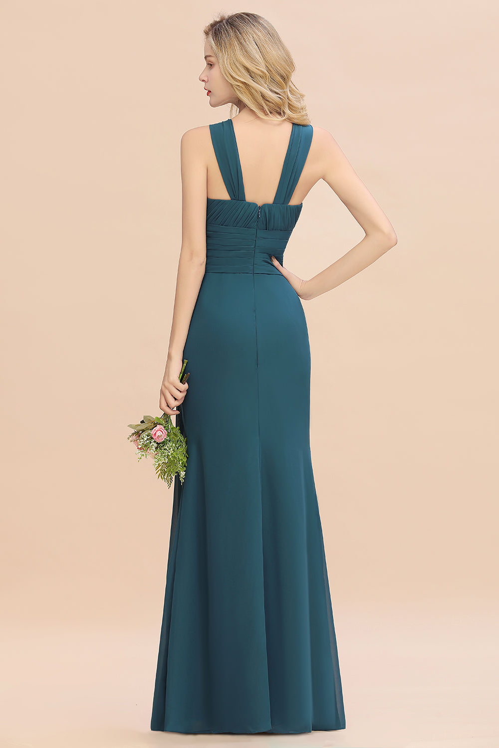 Elegant Round Neck Sleeveless Bridesmaid Dress with Ruffles