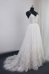 Elegant Spaghetti Straps Tulle Lace Wedding Dress V-Neck Appliques See Through Top Bridal Gowns