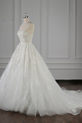 Elegant Strapless White Lace Wedding Dress Sleeveless Appliques Ruffle Bridal Gowns Online