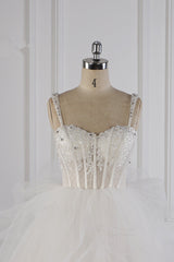 Elegant Straps Tulle Lace Wedding Dress Sweetheart Appliques Beadings Bridal Gowns with Ruffles On Sale