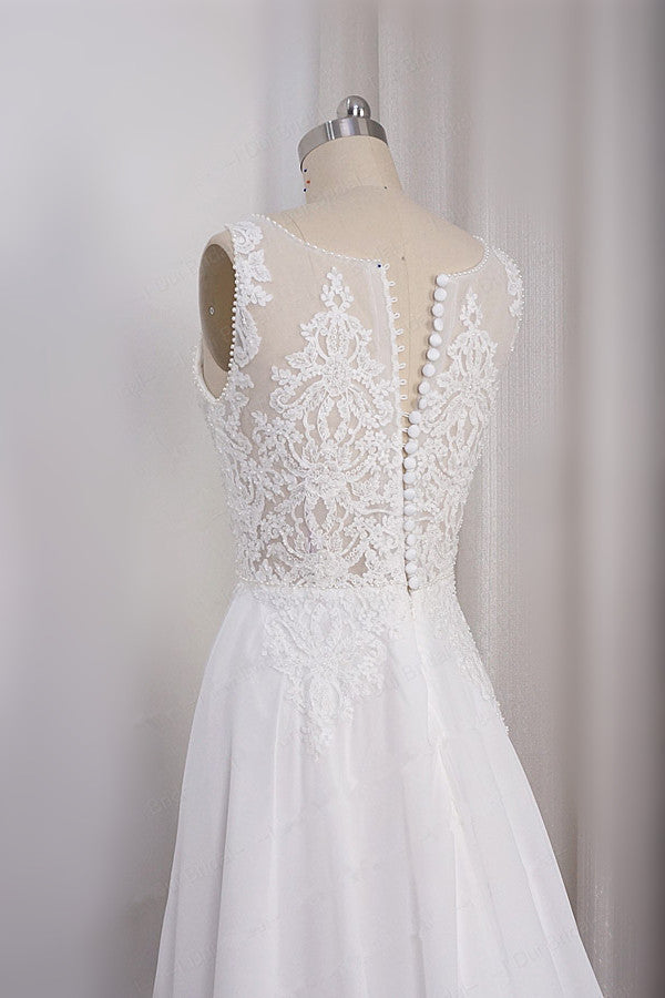 Elegant Straps V-neck Chiffon White Wedding Dress Sleeveless Lace Appliques Ruffle Bridal Gowns On Sale