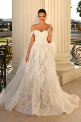 Elegant Sweetheart Cap Sleeves A-Line Lace Bridal Dress