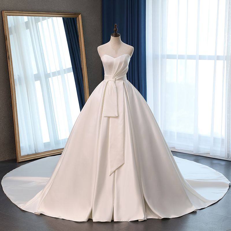 Elegant Sweetheart White Satin Wedding Dress A-line Ruffles Bridal Gowns On Sale