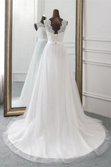 Elegant Tullace Jewel Sleeveless White Wedding Dresses with Appliques Online