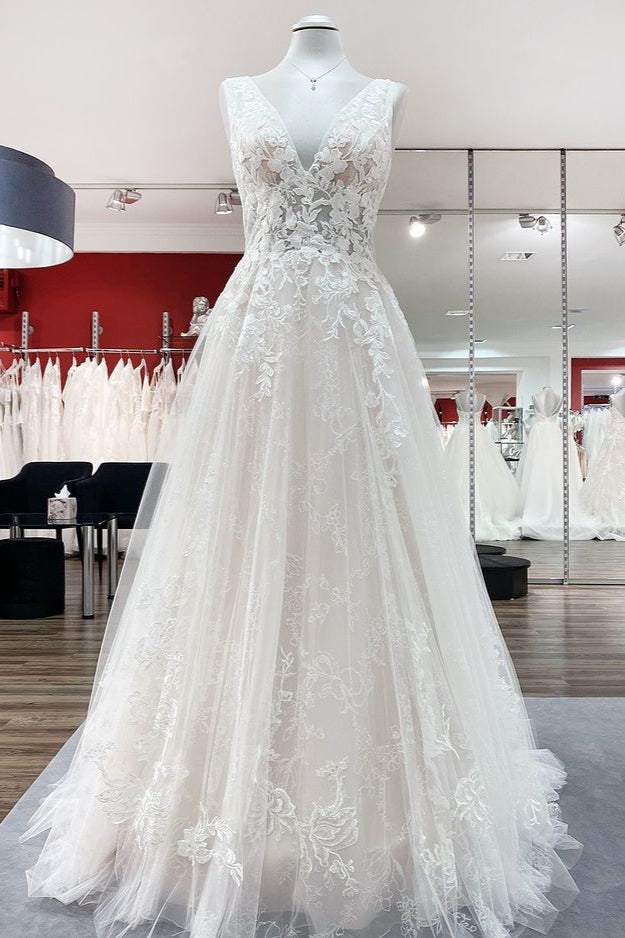 Elegant Tulle Deep V Neck Sleeveless Lace A-Line Weddding Dresses