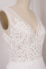 Elegant V-Neck Sleeveless Straps Lace Wedding Dress White Tulle Appliques Beadings Bridal Gowns On Sale