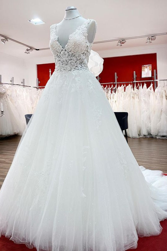 Eye-taking V Neck Tulle Lace White Ruffles Wedding Dresses Long