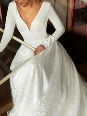 Glamorous Long Sleeve V-Neck Wedding Dress With Lace Appliques